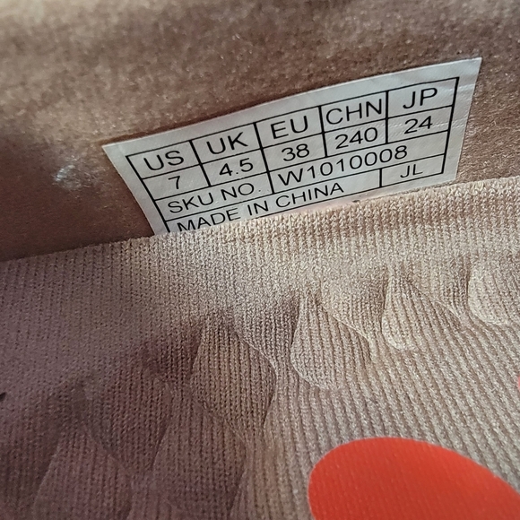 NWT UIN Women's Size 7 Slip on Travel Shoes Serene Afternoon Toledo I - Picture 11 of 14